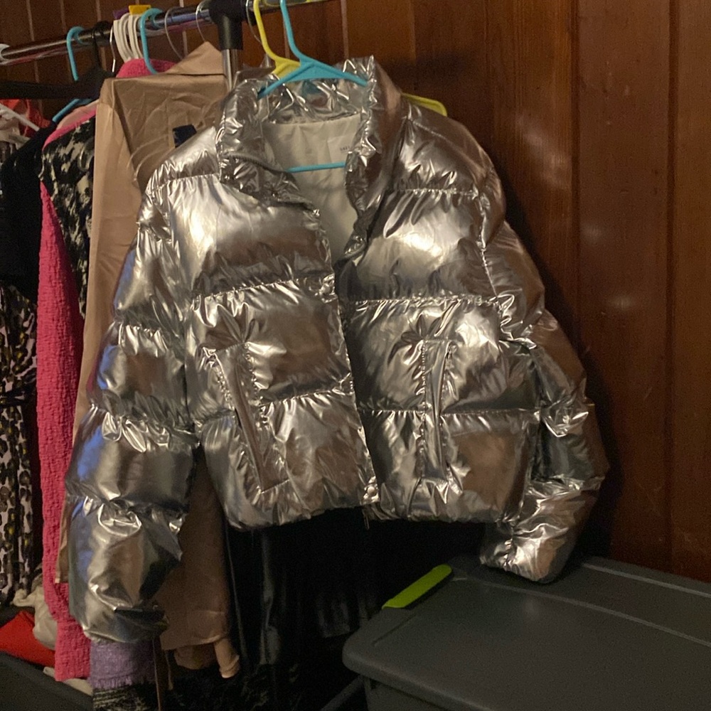 Grey lab- from express silver puffer coat!!! Excellent used condition!!